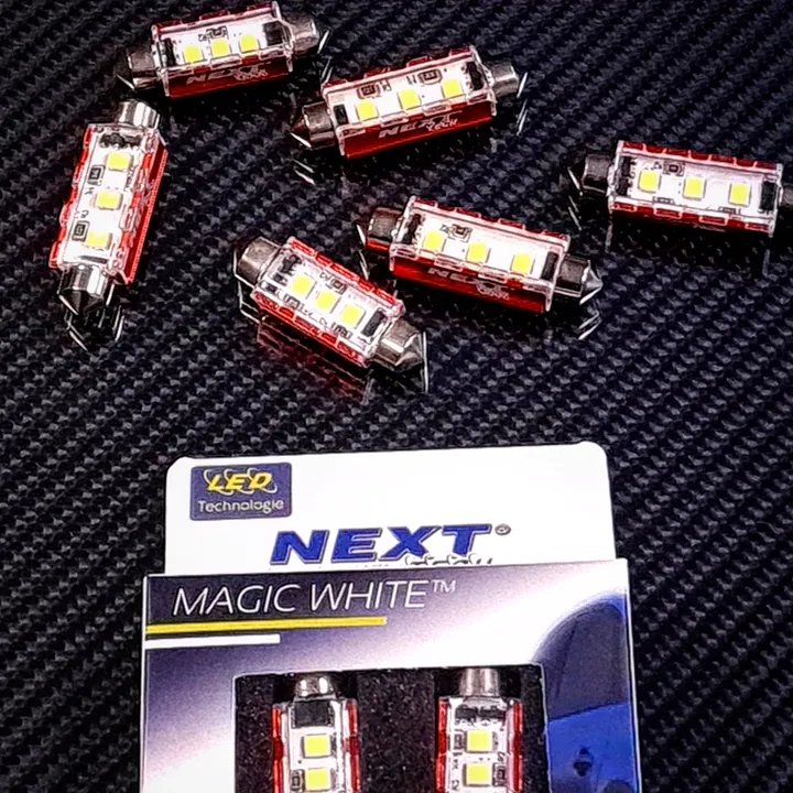 Ampoules LED navettes Magic White avec logo NEXT gravé au laser — éclairage automobile Next Level Group